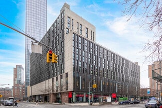 Plus de détails pour 270 Greenwich St, New York, NY - Commerce de détail à louer