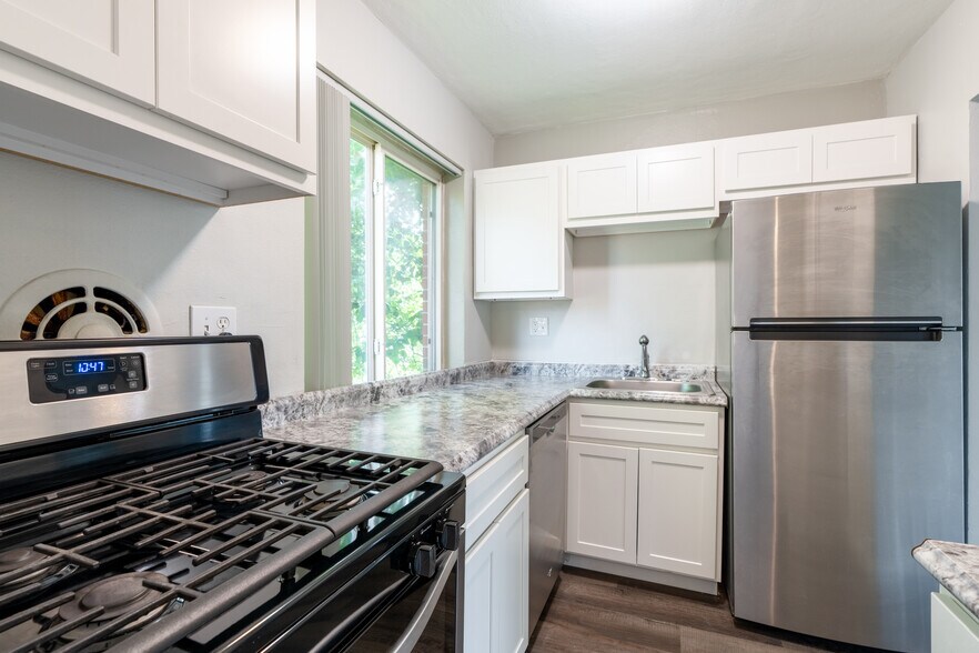 1100 Indian Circle Dr, Olivette, MO à vendre - Photo du bâtiment - Image 2 de 12