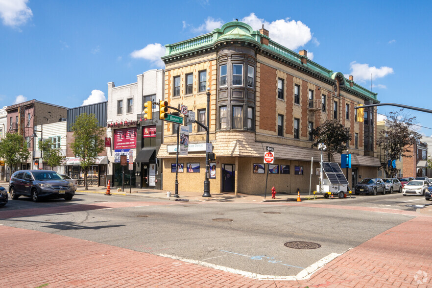 182 Ferry St, Newark, NJ à vendre - Photo principale - Image 1 de 1