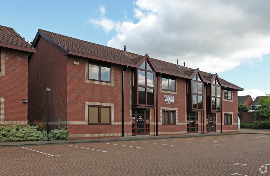 Asheridge Rd, Chesham for lease - Primary Photo - Image 1 of 35
