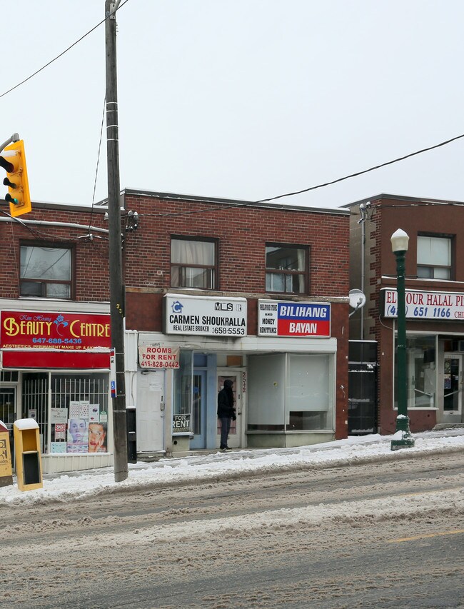 Plus de détails pour 2542-2544 Eglinton Ave W, Toronto, ON - Commerce de détail à vendre