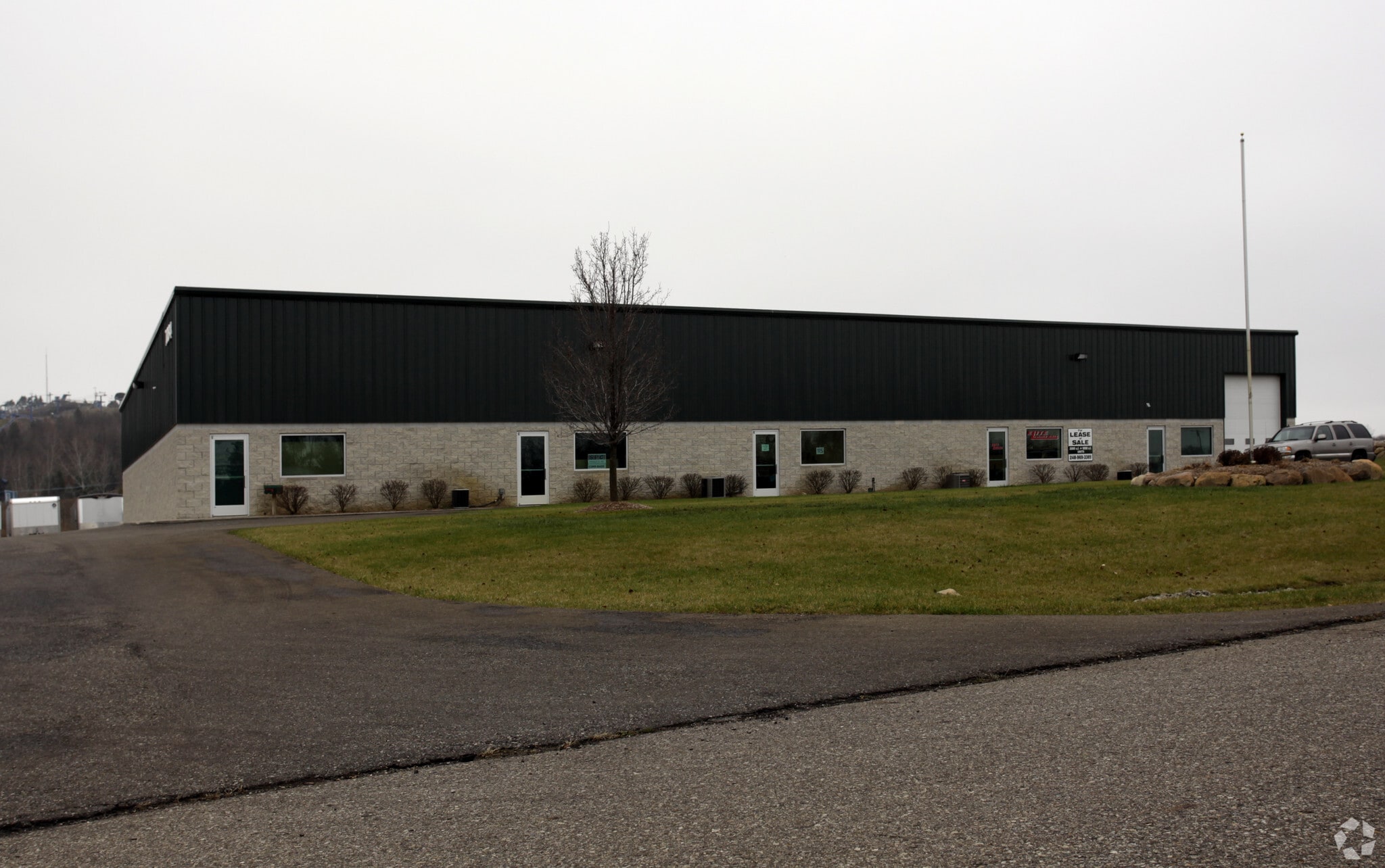 7084 Big Sky Dr, Holly, MI for lease Primary Photo- Image 1 of 5