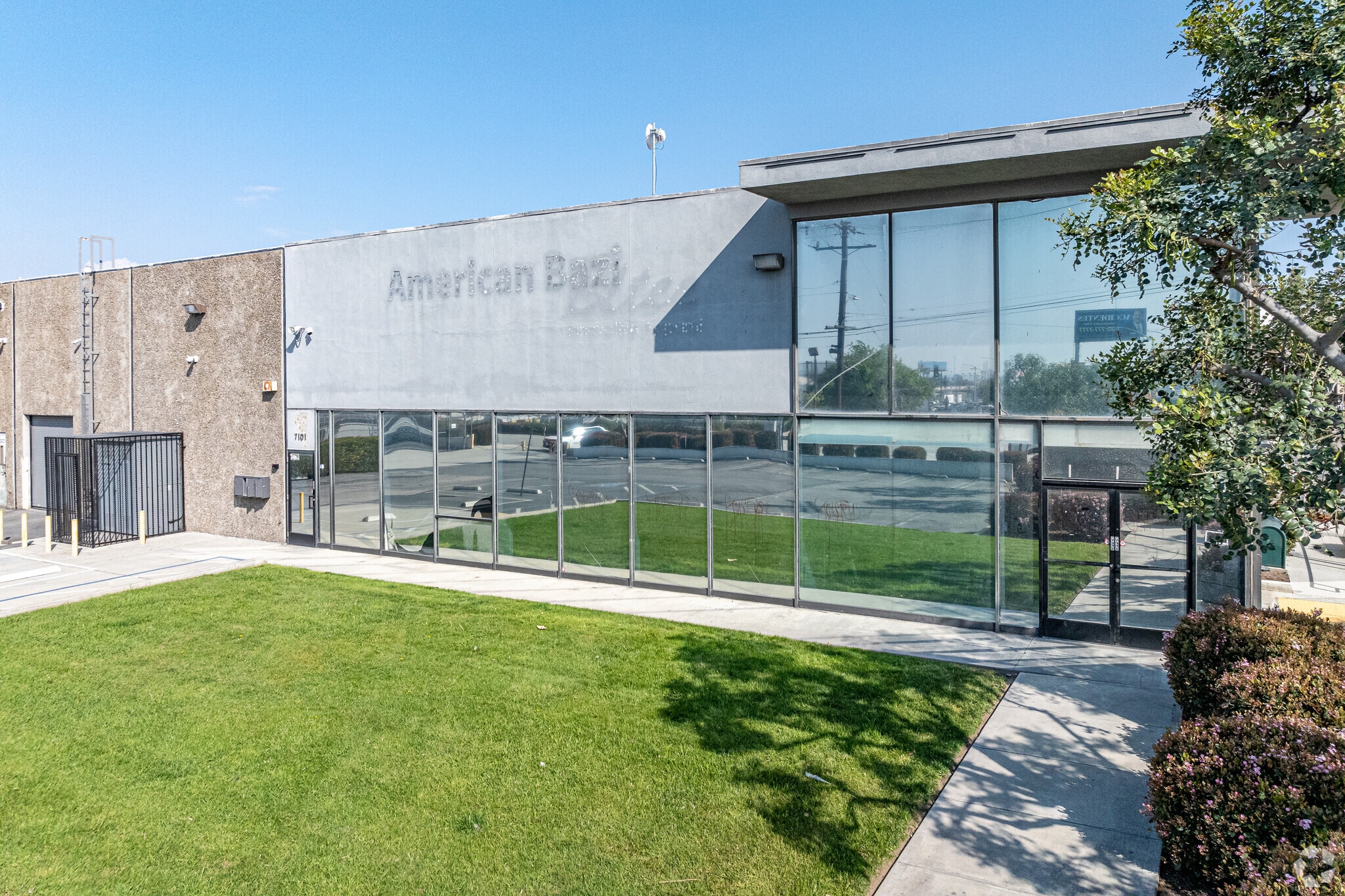 7101 Telegraph Rd, Montebello, CA à louer Photo principale- Image 1 de 11