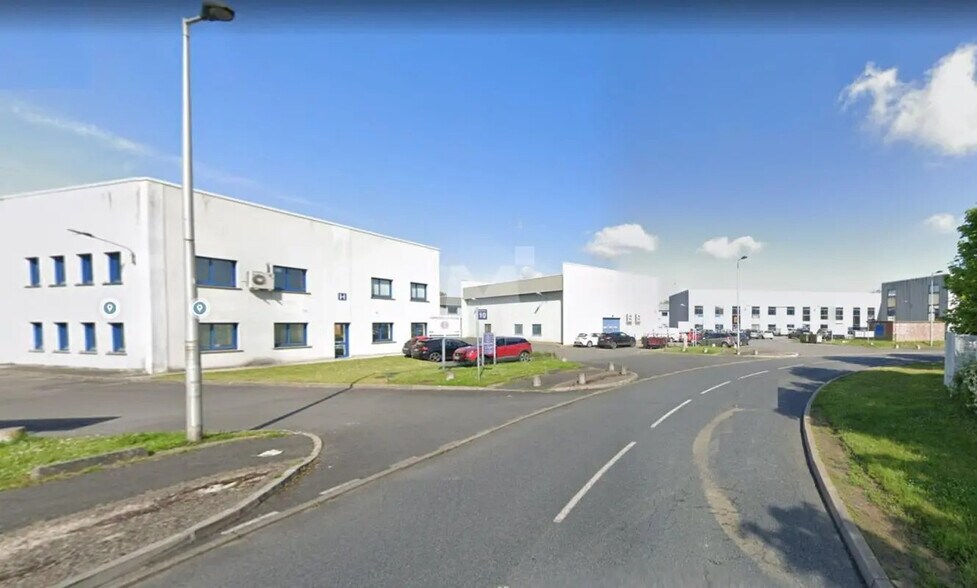 Flex dans Lisses à louer - Photo du bâtiment - Image 1 de 13