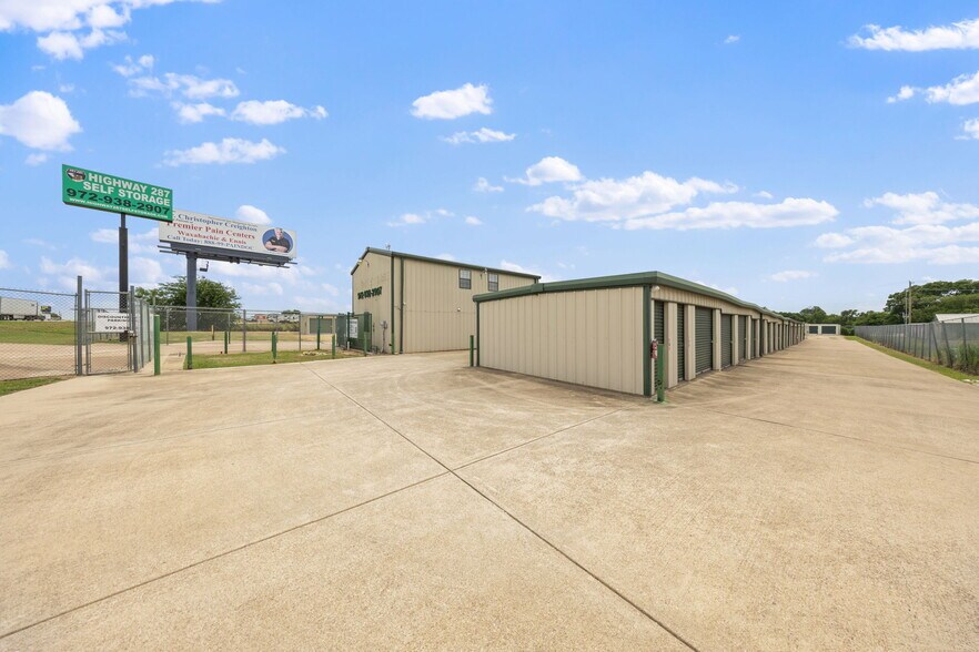 3740 S Highway 287, Waxahachie, TX à vendre - Photo du bâtiment - Image 2 de 5