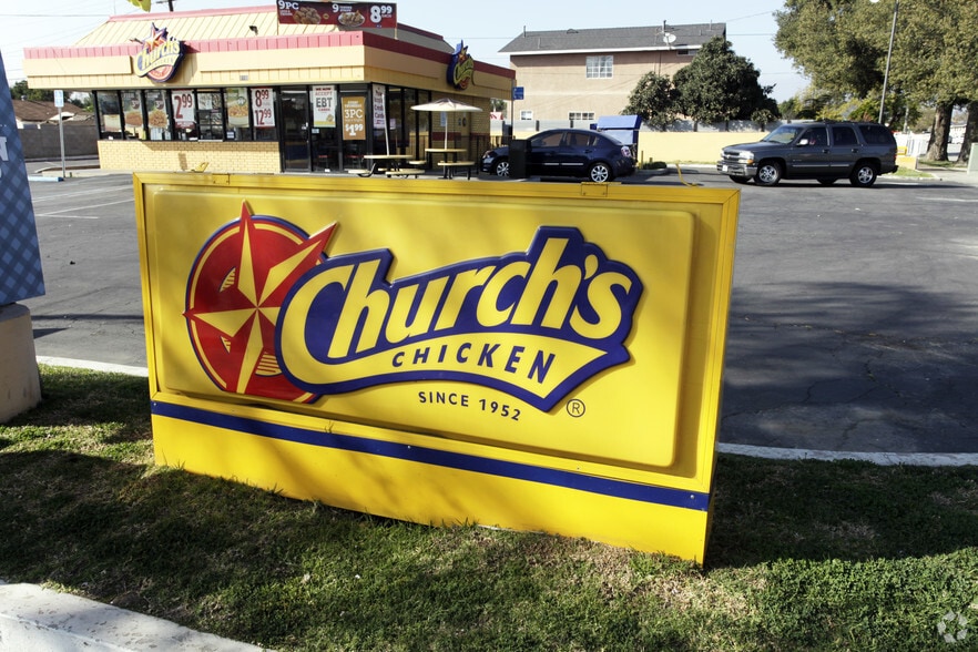 1105 W Mission Blvd, Pomona, CA for sale - Building Photo - Image 2 of 4