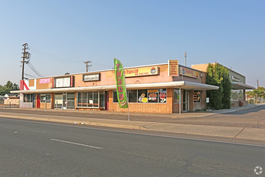 4122-4150 E Clinton Ave, Fresno, CA à louer - Photo du bâtiment - Image 2 de 7