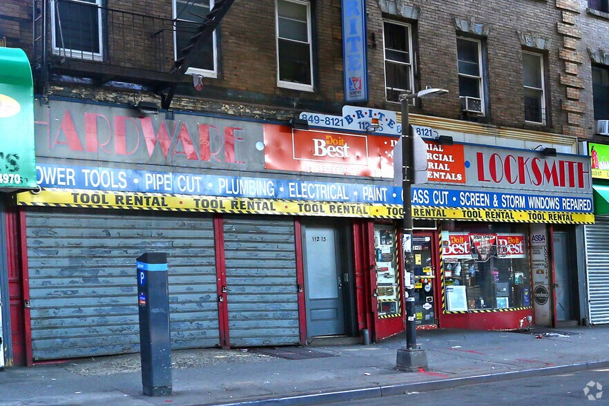 11215 Jamaica Ave, Richmond Hill, NY à vendre - Photo du bâtiment - Image 2 de 7