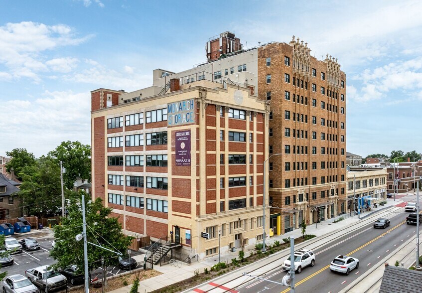 3825-3829 Main St, Kansas City, MO for lease - Building Photo - Image 1 of 7