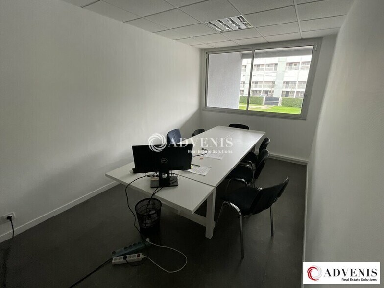Industrial in Eysines for lease - Interior Photo - Image 3 of 7