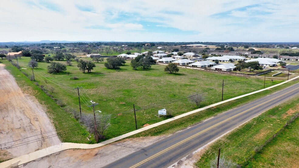 000 Ranch Road 152, Llano, TX à vendre - Photo du bâtiment - Image 2 de 24