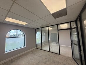 2185-2187 3rd St S, Jacksonville Beach, FL for lease Interior Photo- Image 2 of 4