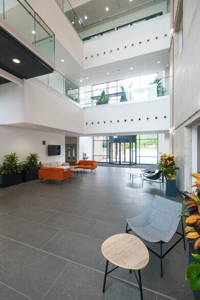Chesterford Research Park, Little Chesterford à louer - Photo du bâtiment - Image 3 de 8