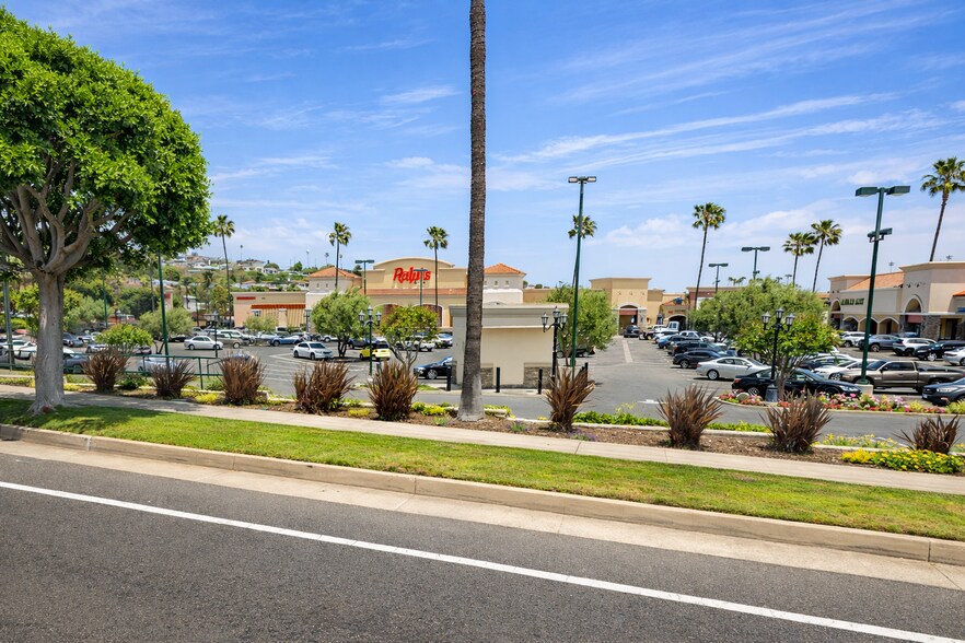 5001-5055 Pacific Coast Hwy, Torrance, CA à louer - Photo du bâtiment - Image 3 de 7