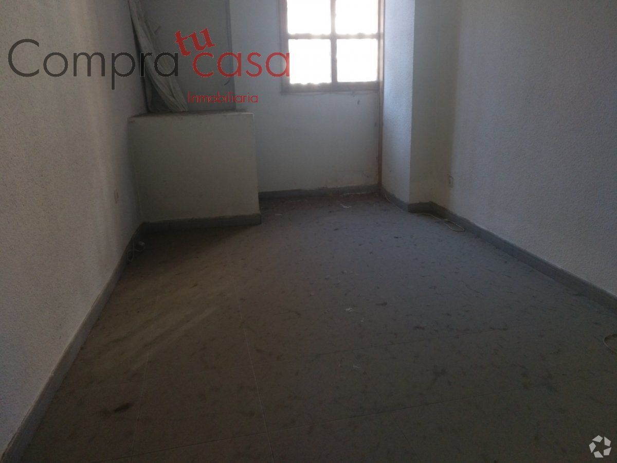 Retail in Segovia, Segovia for lease Interior Photo- Image 1 of 2