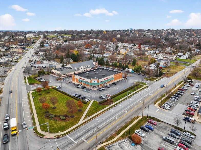 2803 W Ridge Pike, Norristown, PA à vendre - Photo du bâtiment - Image 3 de 5