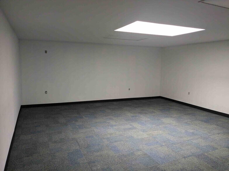 18-17 42nd St, Astoria, NY à louer - Photo intérieure - Image 1 de 1