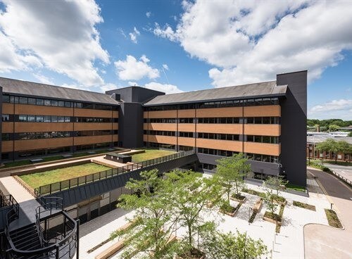 Maylands Ave, Hemel Hempstead à louer - Aérien - Image 2 de 13