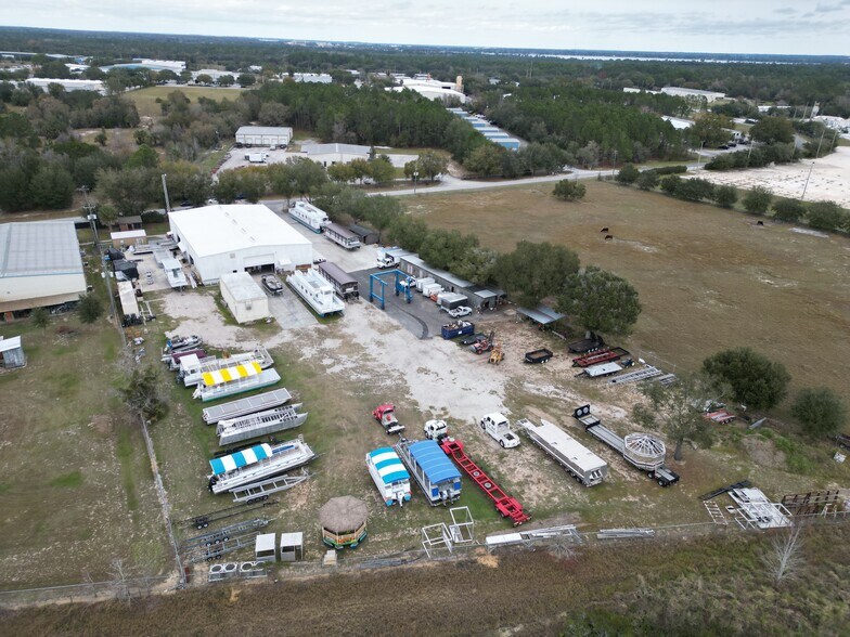 28240 Lake Industrial Blvd, Tavares, FL à vendre - Photo du bâtiment - Image 3 de 7