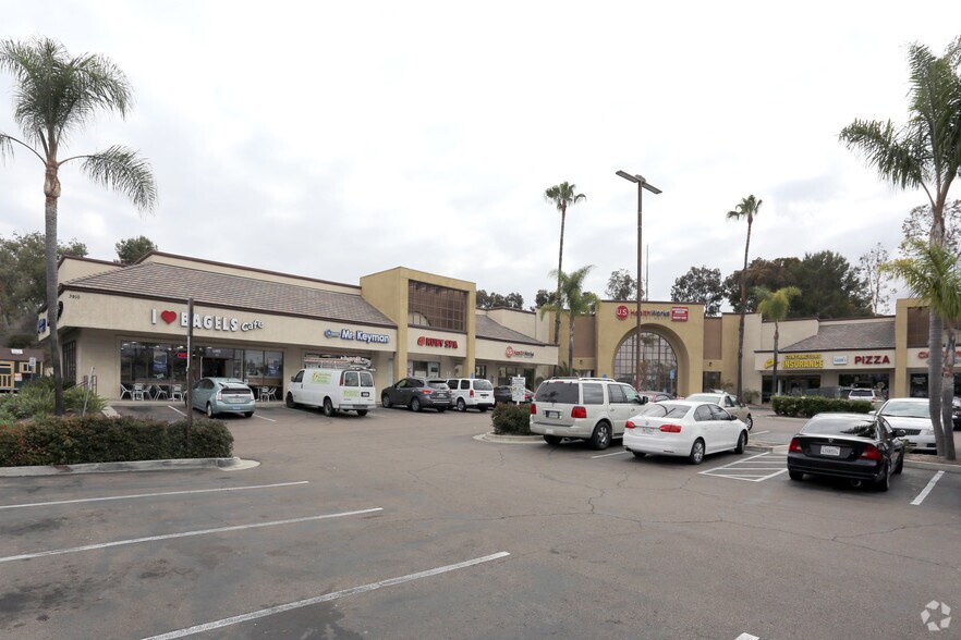 3910 Vista Way, Oceanside, CA à louer - Photo du bâtiment - Image 3 de 5