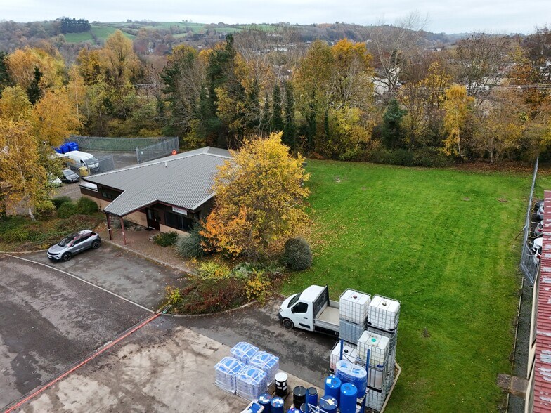 Mochdre Industrial Estate, Newtown à vendre - Photo du bâtiment - Image 2 de 9