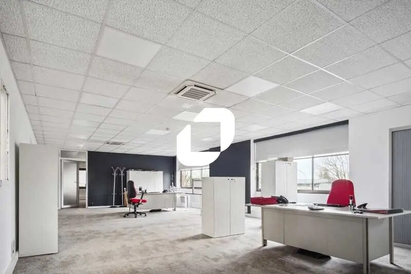 Flex in Saint-Soupplets for lease - Interior Photo - Image 2 of 13