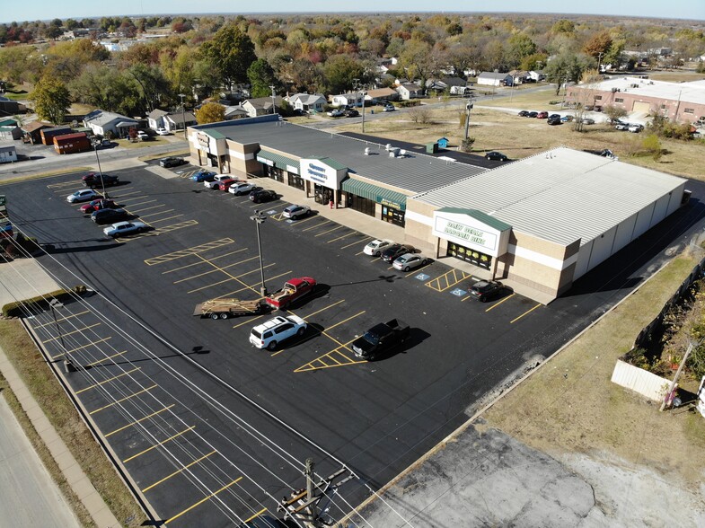 2207 W 7th St, Joplin, MO à vendre - Photo du bâtiment - Image 1 de 1