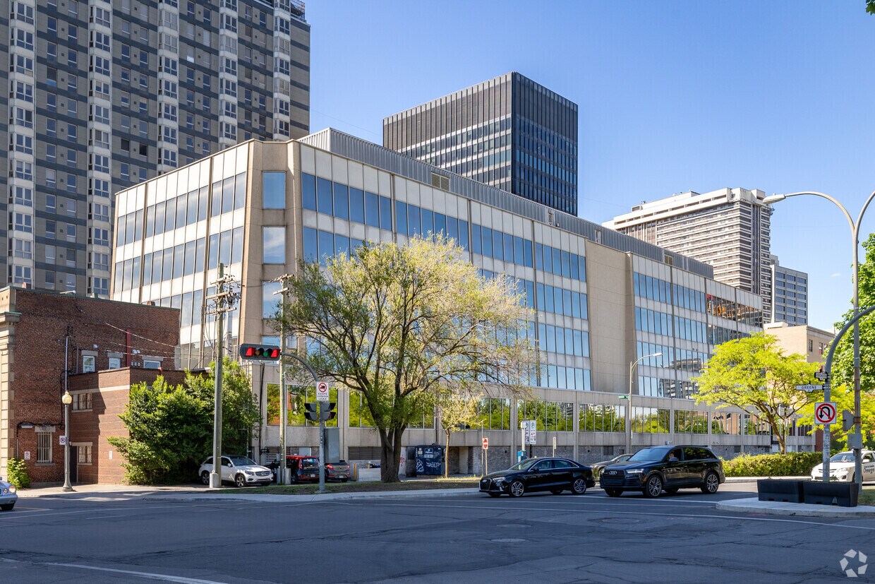 4150 Rue Sainte-Catherine O, Westmount, QC for lease Primary Photo- Image 1 of 5