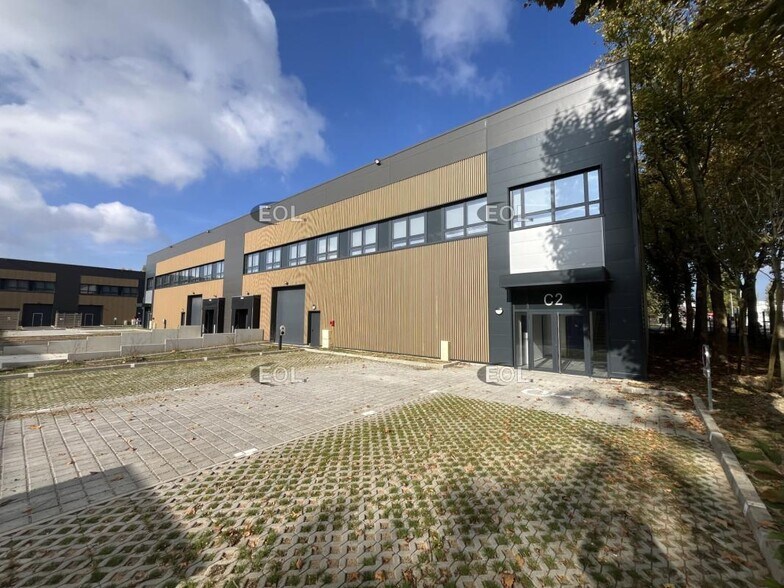 Flex dans Trappes à louer - Photo du bâtiment - Image 3 de 4