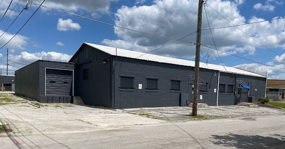 1828 S Anthony Blvd, Fort Wayne, IN à louer - Photo du bâtiment - Image 2 de 5