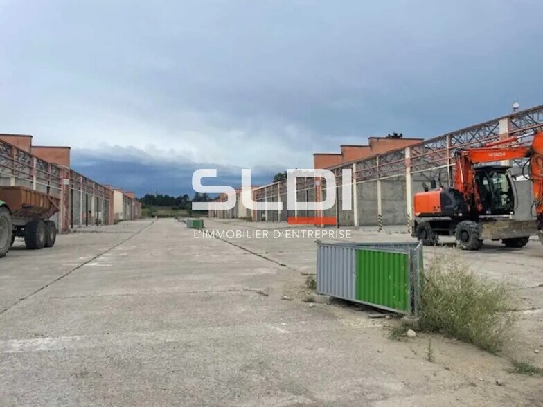 Bureau dans Rillieux-la-Pape à louer - Photo du bâtiment - Image 2 de 8