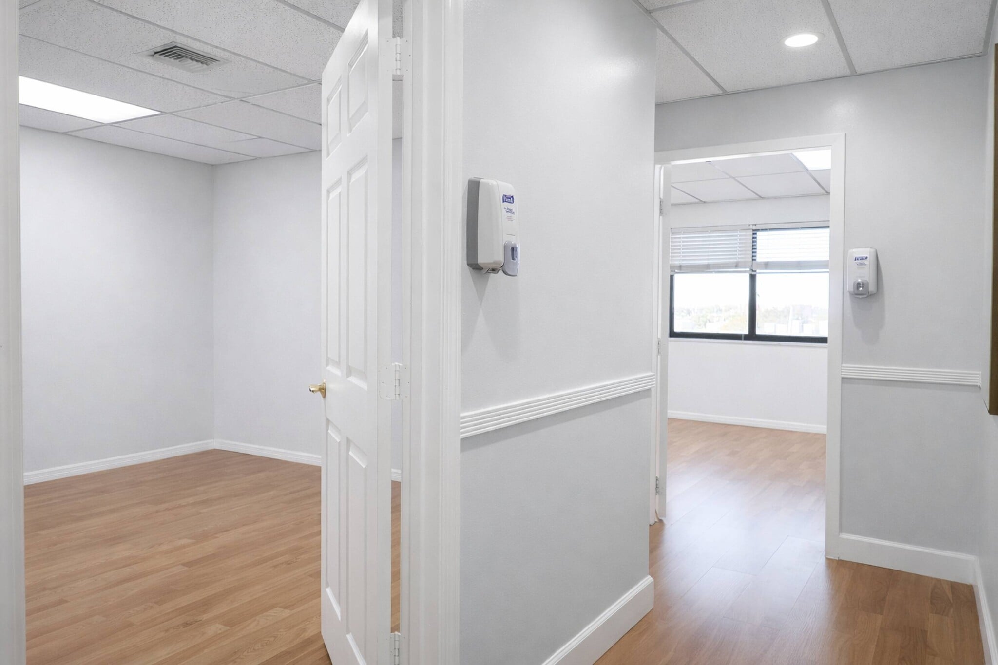 3383 NW 7th St, Miami, FL à louer Photo intérieure- Image 1 de 3