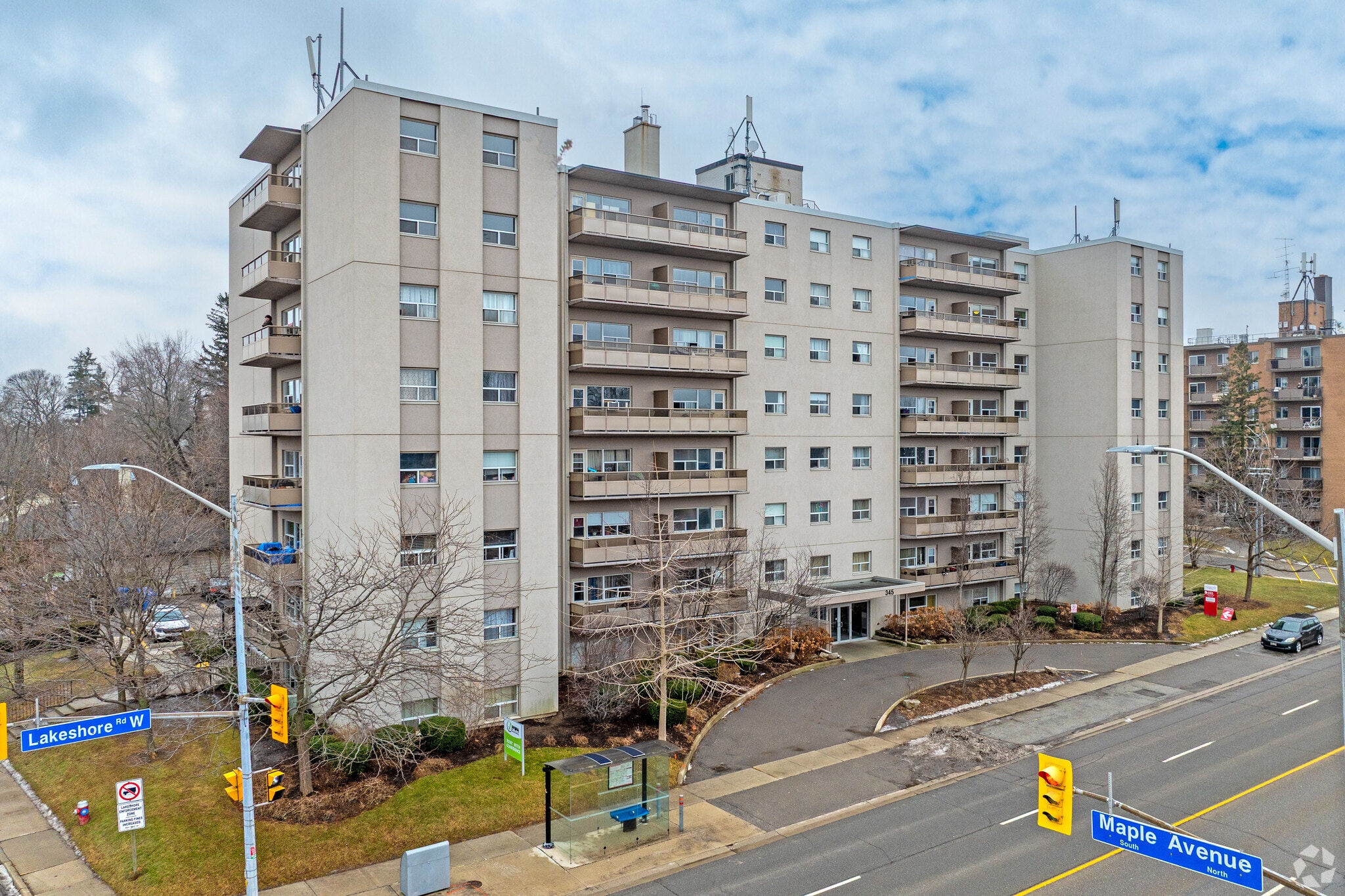 345 Lakeshore Rd W, Mississauga, ON for lease Primary Photo- Image 1 of 21