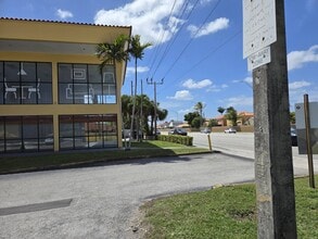 8400-8420 W Flagler St, Miami, FL à louer Photo intérieure- Image 2 de 10