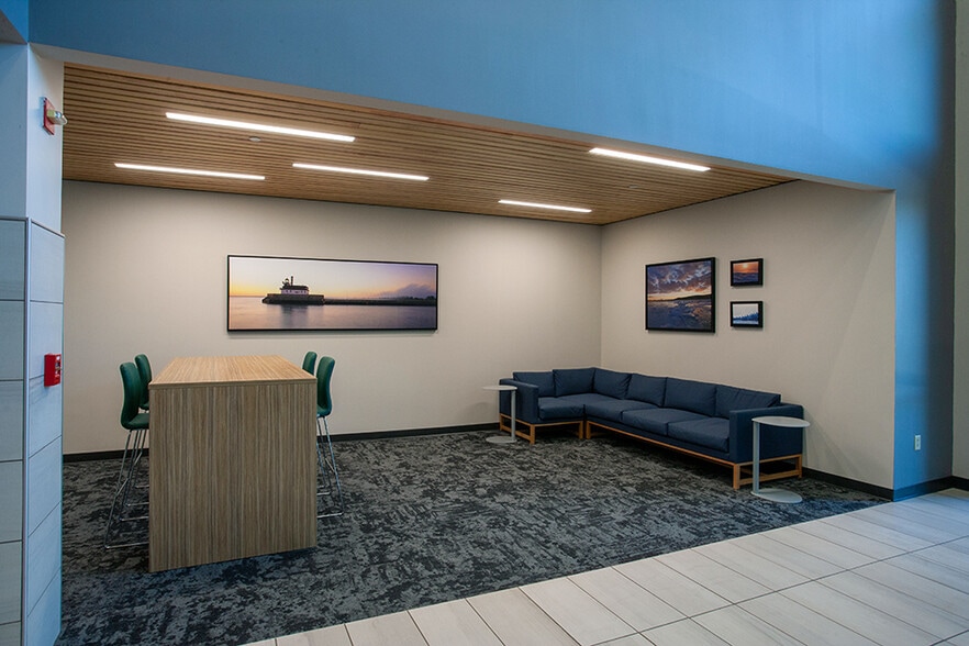 4316 Rice Lake Rd, Duluth, MN for lease - Interior Photo - Image 3 of 25
