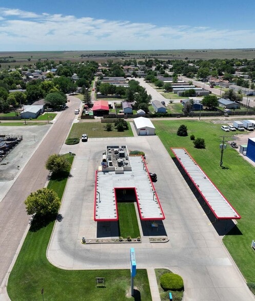 451 E Oklahoma Ave, Ulysses, KS for sale - Building Photo - Image 3 of 10