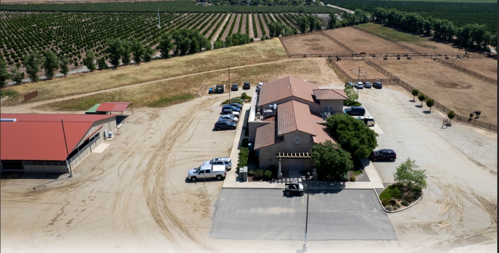 2500 E Myer Ave, Exeter, CA for sale - Building Photo - Image 1 of 4