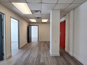 1680-1690 Woodward Dr, Ottawa, ON à louer Photo intérieure- Image 1 de 6