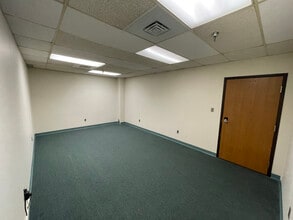 3 Neptune Rd, Poughkeepsie, NY for lease Interior Photo- Image 1 of 3