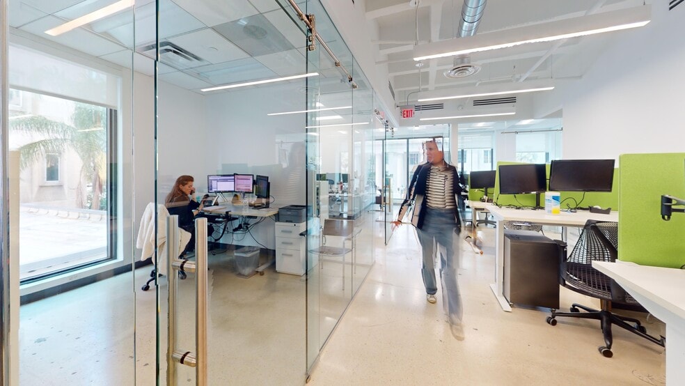 66-68 W Flagler St, Miami, FL à louer - Photo intérieure - Image 2 de 25