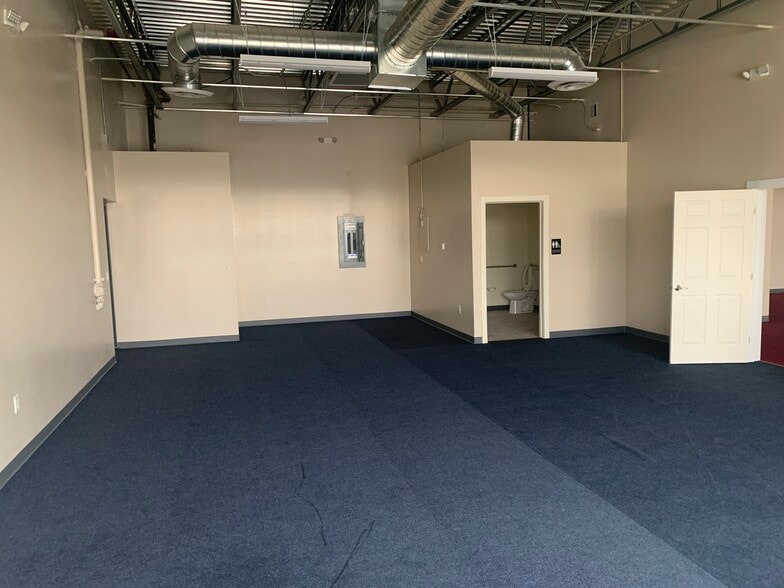 3201 Oak, Phoenix, AZ for lease - Interior Photo - Image 3 of 24