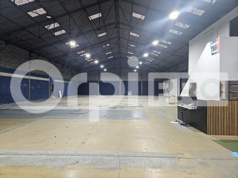 Flex in Bègles for lease - Interior Photo - Image 1 of 6