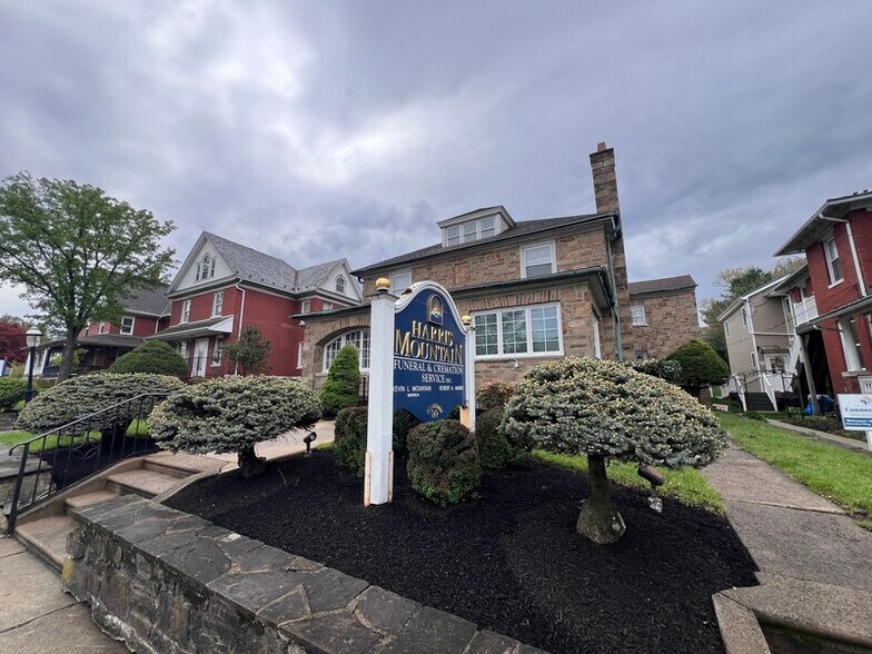 1030 E Lincoln Hwy, Coatesville, PA à vendre - Photo principale - Image 1 de 14