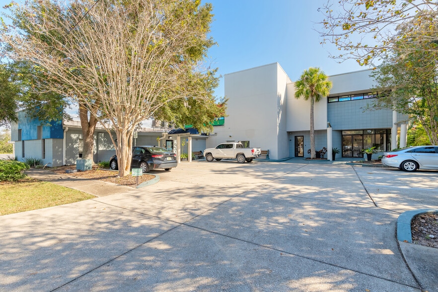 2650 N Dixie Fwy, New Smyrna Beach, FL for sale - Building Photo - Image 1 of 43