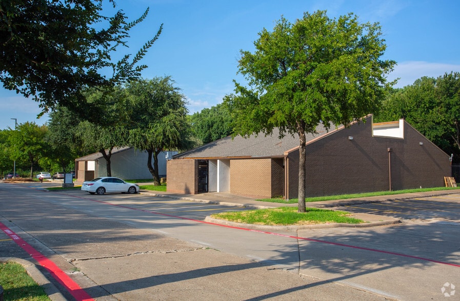 2801 Osler Dr, Grand Prairie, TX for lease - Building Photo - Image 2 of 6