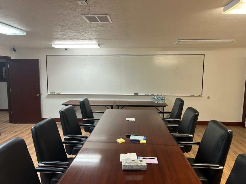 887 S Orem Blvd, Orem, UT for sale - Interior Photo - Image 3 of 6