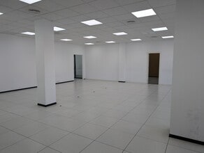 Calle Casas de Miravete, 22-24, Madrid, Madrid for lease Interior Photo- Image 2 of 17