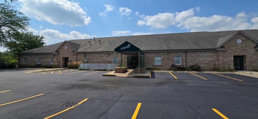 3939 N Wilke Rd, Arlington Heights, IL for lease - Building Photo - Image 3 of 19