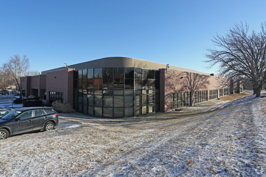 11510 W 80th St, Lenexa, KS à vendre - Photo du bâtiment - Image 2 de 6