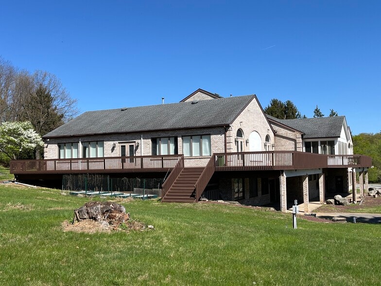 4166 Lower Saucon Rd, Hellertown, PA à vendre - Photo du bâtiment - Image 3 de 26